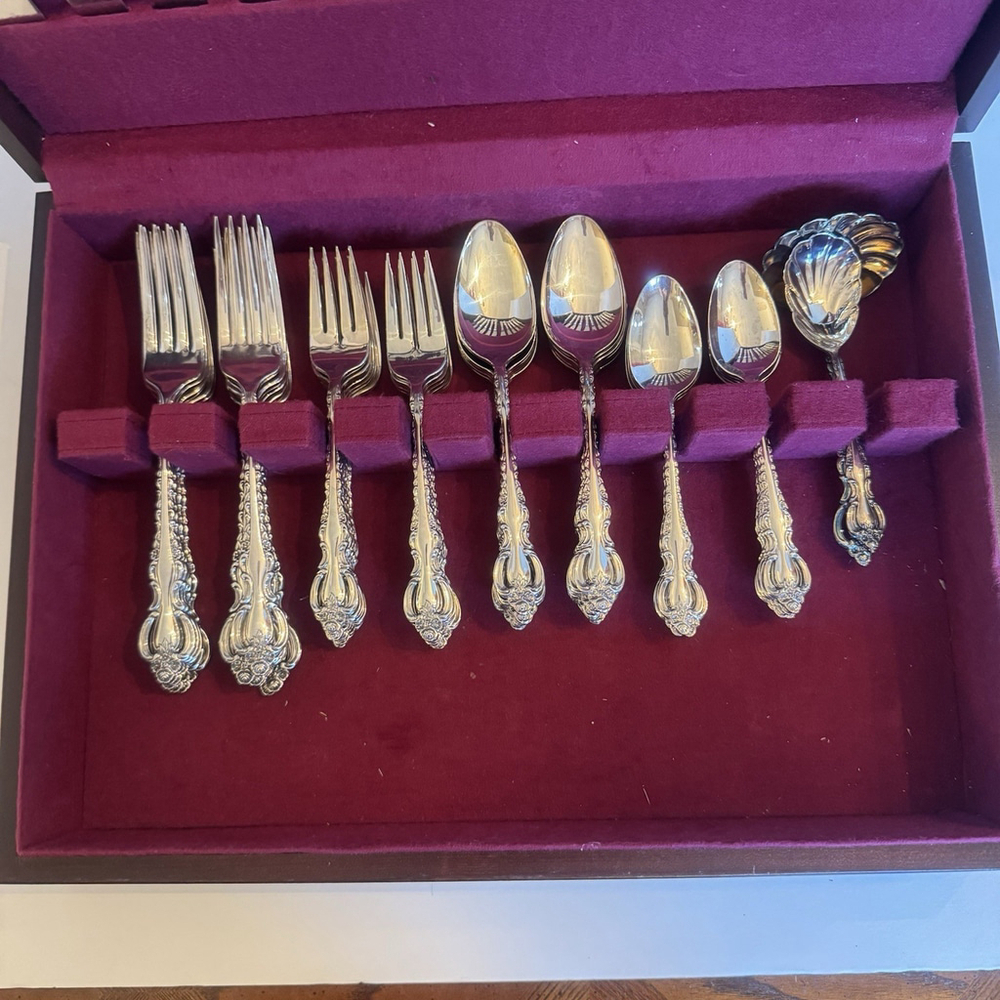 International Deepsilver SilverPlate Flatware Set 62 PCs 12 Servings Orleans Box - Picture 3 of 11